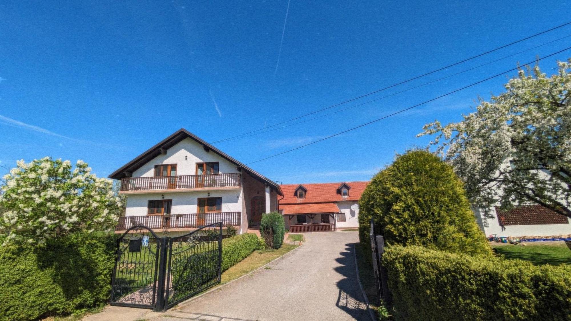 Guest House Gacka Rogic Otocac Exterior photo